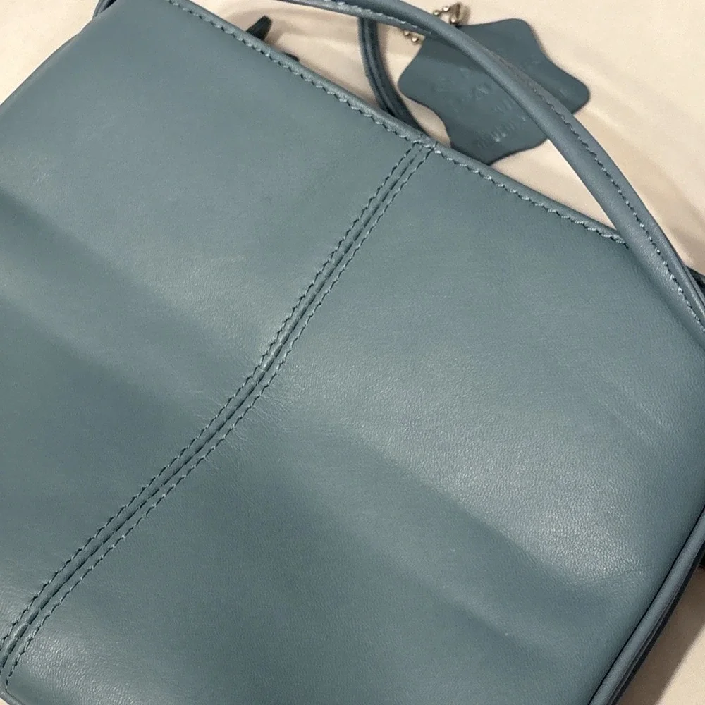 Vintage Giani‎ Bernini Baby Blue Cross Body Shoulder Bag